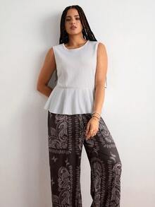 SHEIN VCAY Bộ đồ 2 món cỡ lớn dành cho kỳ nghỉ, kiểu dáng thường ngày, gồm áo tank top màu trơn và quần họa tiết paisley. - Nhiều màu - Xem 8