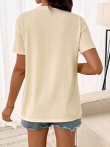 SHEIN Áo thun ngắn tay in họa tiết da báo, hình trái tim và chữ cái, kiểu dáng thường ngày dành cho bà bầu, thích hợp mặc mùa hè. - Màu be - Xem 2