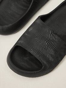 Cuccoo Women's Plastic Slippers, Non-Slip Wavy Pattern Integrated Injection Molding Slippers, Soft Glue Does Not Hurt The Feet, Bathroom Non-Slip Quick-Drying, Holiday Beach Slippers Worn Outside The Home - Black - View 5