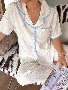 Napfluff CURVE 清爽浅蓝色和白色蝴蝶印花贝壳边领睡衣套装（女士款） - 藍色 - 查看 3