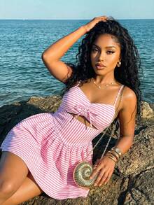 Slaydiva 早春新款、春夏音乐节、情人节、复活节、波西米亚风、游牧风、休闲、简约基础款、邮轮派对、生日派对、日常约会、休闲度假、优雅通勤、露背、蝴蝶结装饰、露脐上衣、V腰设计、A字裙、白色底、粉色条纹连衣裙、女士迷你连衣裙 -A - 粉色 - 查看 4