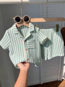 SHEIN 2件套新生儿男女通用休闲条纹针织短袖上衣和松紧腰短裤套装，适合生日派对、锐舞派对、晚宴、演出、婚礼、宝宝满月、洗礼、一周岁生日庆祝、婚礼宾客、迎婴派对等场合。 - 彩色 - 查看 3