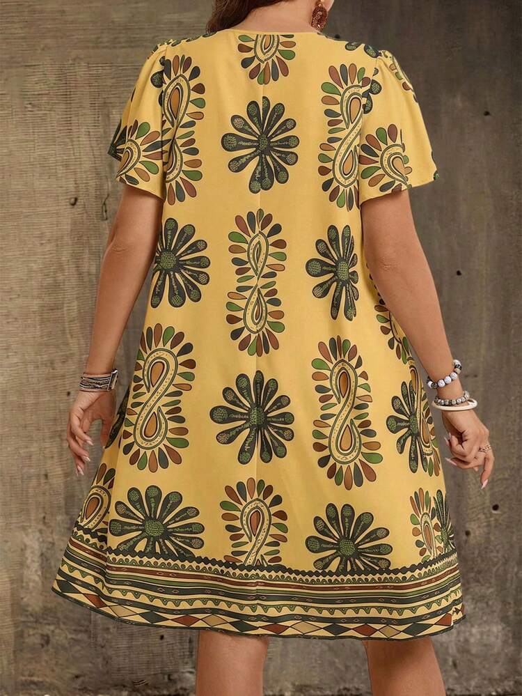 Plus Size Floral & Geometric Print Casual Vacation Dress