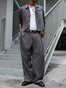 Manfinity Roghcode 男士休闲街头风短袖上衣长裤套装。街头服饰，朋友，情侣装，宽松版型，男士，印花，日系风格，男女皆宜，我爱我的女朋友 - 灰色 - 查看 6