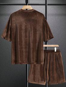 Manfinity Homme Men's Spring/Autumn T-Shirt Set, Round Neck Velvet Short Sleeve Top + Comfortable Shorts, Easy Care, Outfit - Coffee Brown - View 2