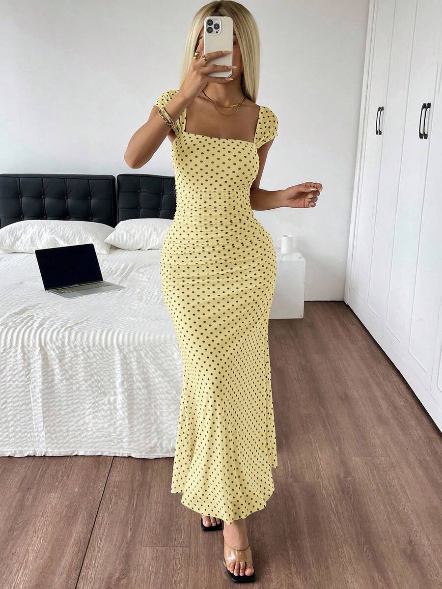 SHEIN EZwear 女士夏季网纱波点鱼尾裙摆连衣裙 女士连衣裙 女装连衣裙 女士夏季连衣裙 最新款连衣裙 惊艳连衣裙 - 鵝黃色 - 查看 1
