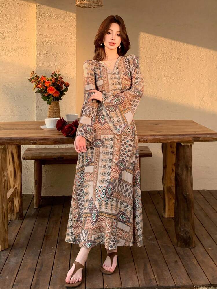 Spring & Summer Brown Floral & Geometric Print Dress, Suitable For Valentine's Day, Wedding, Party, Formal Occasion, Fashion Event, Elegant Commute, Waist-Cinched A-Line Maxi Dress, Sweet Long Sleeve Vacation Dress For Ladies Sundress Boho