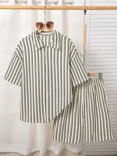 SHEIN Mirajuku 青少年男童柔软舒适水洗面料衬衫短裤套装，宽松休闲装，适合日常休闲穿着