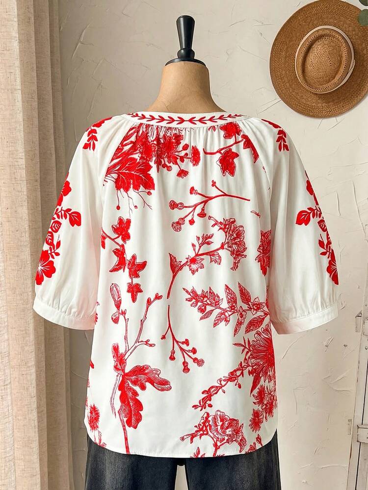 Plus Size Women's Summer Casual Vacation Country Red And White Floral Print Short Sleeve Blouse Top Shirt,Summer Outfits For Women ,Vacation Outfits Women ,Holiday Outfits For Women,Going Out Outfits,2026 New Clothes,Simple And Fashionable For Everyday Wear,Suitable For Summer, Vacation, Daily Wear, Festival Outfits For Women,Country Concert Outfit,Beach Outfits For Women,Western Style,Going Out Tops