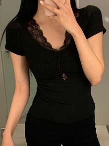 DAZY Women's V-Neck Lace Patchwork Long Sleeve T-Shirt - Black - View 6