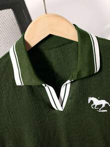 SHEIN 男童夏季休闲运动日常通勤马匹刺绣撞色条纹包边宽松短袖Polo衫 - 墨綠色 - 查看 6