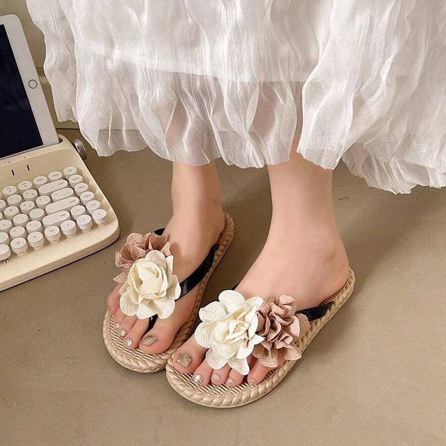 Sandalias de mujer, con un diseño moderno y adorable decorado con flores en dos tonos; chanclas con tiras entre los dedos, de suela plana y resistentes, ideales para la playa; sandalias de playa para mujer, chanclas para mujer - Negro - Ver 1