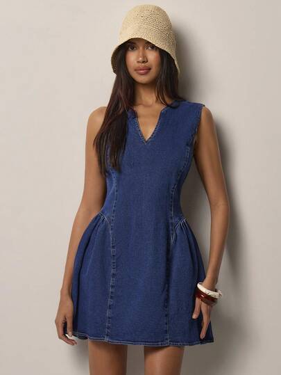 COSMINA Đầm denim ngắn cổ chữ V xếp ly dành cho nữ, đầm không tay thanh lịch thường ngày, đầm ngắn, đầm denim đơn giản tối giản.