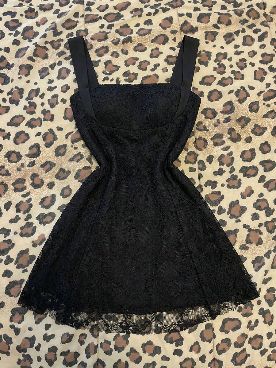 Elamini Women's Casual Sexy Backless Lace Cinched Waist Dress - Black - View 1