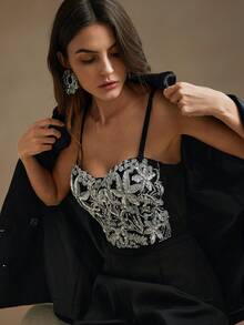 Anewsta Top de bralette elegante para mujeres con cuentas y bordados - Negro - Ver 6