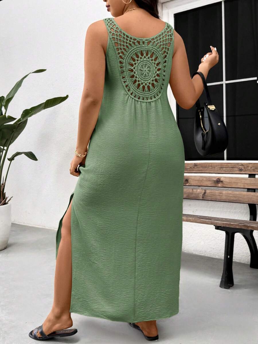 SHEIN Frenchy Gaun Liburan Kasual Ukuran Besar dengan Leher V dan Hiasan Renda. - Limelight Green - View 1