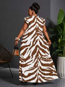 Veslaya Plus Size Casual Dress With All-Over Print - Brown - View 2