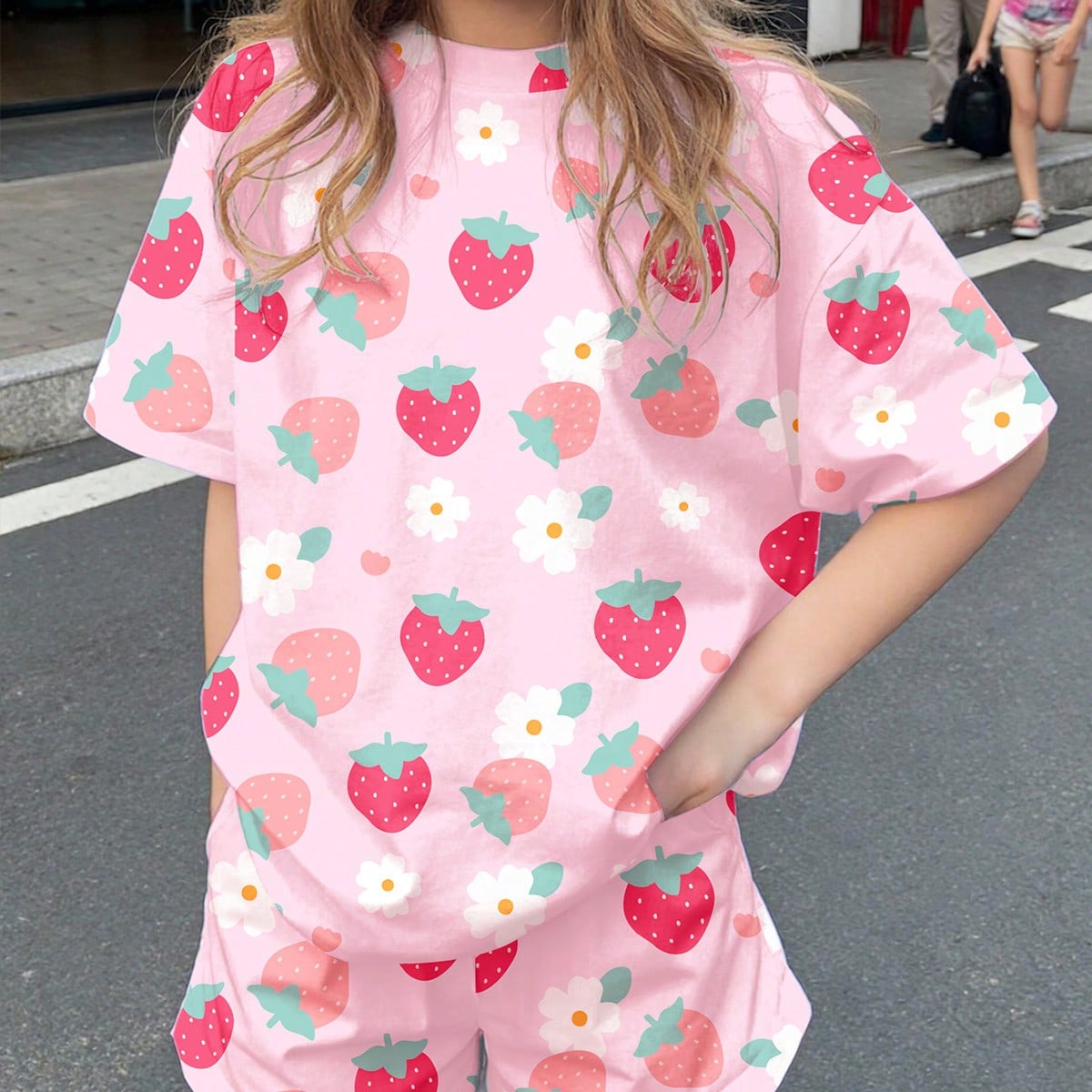 Piezas Conjunto de top de manga corta y shorts con estampado retro de flores y fresas para niñas preadolescentes, adecuado para verano, homecoming, g