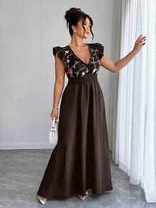 Elenzga 大码女式连衣裙，饰有花卉刺绣，交叉褶皱设计，喇叭袖，适合婚礼、派对、外出、约会、度假等场合。 - 棕色 - 查看 1