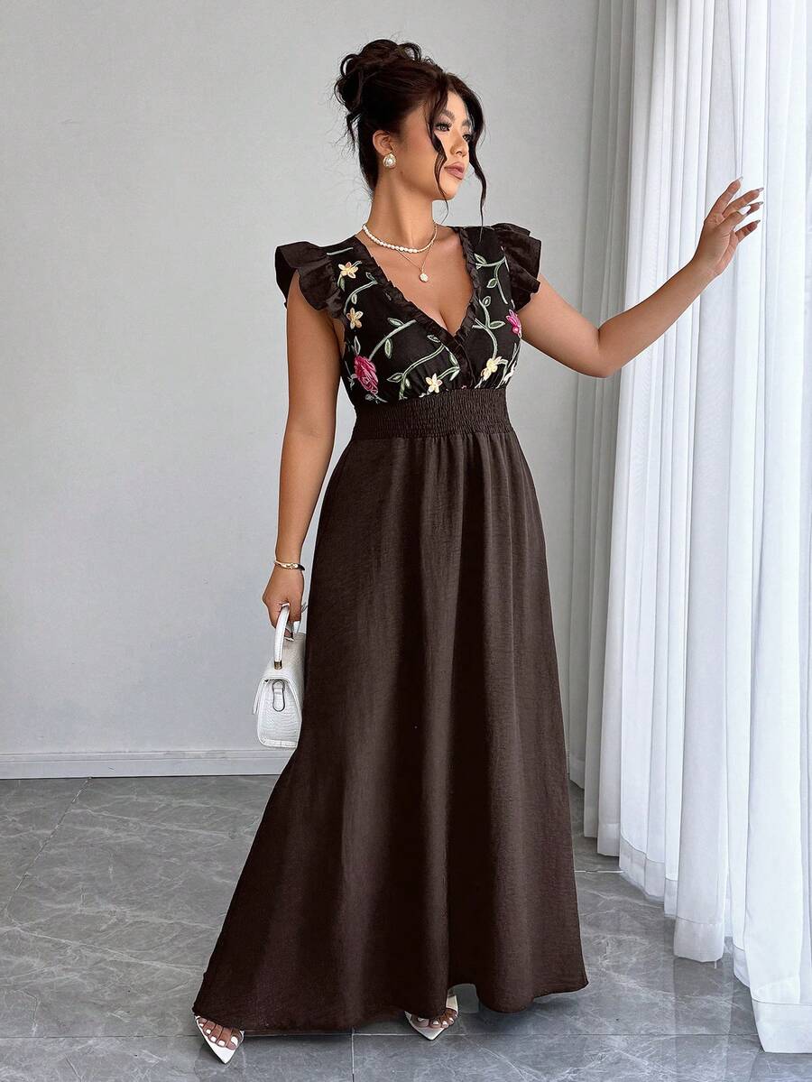 Elenzga 大码女式连衣裙，饰有花卉刺绣，交叉褶皱设计，喇叭袖，适合婚礼、派对、外出、约会、度假等场合。 - 棕色 - 查看 1
