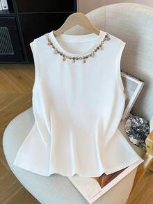 GlowEve CURVE Áo tank top không tay cổ tròn màu trơn thanh lịch dành cho nữ cỡ lớn, thiết kế cổ bèo nhún, đa năng cho mặc hàng ngày, đi làm, dự tiệc và đi chơi. - trắng - Xem 5
