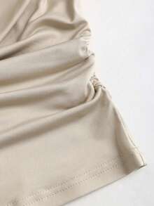 Olithes 女士休闲通勤日常旅行度假趣味圆领设计木环装饰无袖T恤，适合春、夏、秋季穿着 - 杏色 - 查看 4