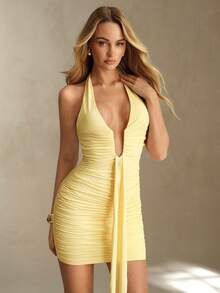 SHEIN Glamour 优雅的米黄色性感深V领短款连衣裙，适合女性穿着，可用于春季、夏季、秋季以及婚礼宾客的正式场合。 - 淡黃色 - 查看 4