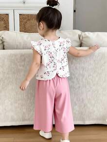Elladie kids 2件組少女韓系夏季家庭套裝，粉色花卉印花荷葉袖鈕扣上衣與素色休閒長褲，優雅簡約風 - 粉色 - 查看 3