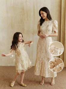 SHEIN Vestido casual de vacaciones y uso diario con volantes, lentejuelas y estampado floral para niña - Albaricoque - Ver 9
