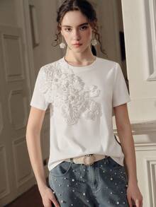 Anewsta 夏季优雅浪漫花卉串珠设计白色T恤，独特设计，适合情人节、派对、通勤、约会和日常穿着。 - 白色 - 查看 4