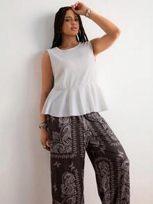 SHEIN VCAY Bộ đồ 2 món cỡ lớn dành cho kỳ nghỉ, kiểu dáng thường ngày, gồm áo tank top màu trơn và quần họa tiết paisley. - Nhiều màu - Xem 9