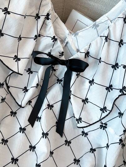 GlowEve CURVE Blusa elegante de mujer talla grande con estampado de mariposa y cuello en V