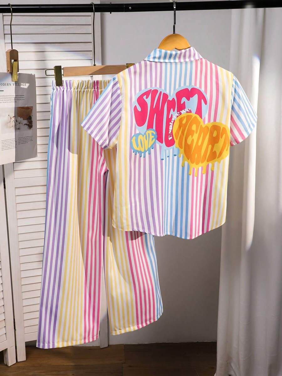 SHEIN 少女休闲条纹衬衫长裤T恤套装，适合度假、外出、上学等场合，时尚百搭。 - 彩色 - 查看 1