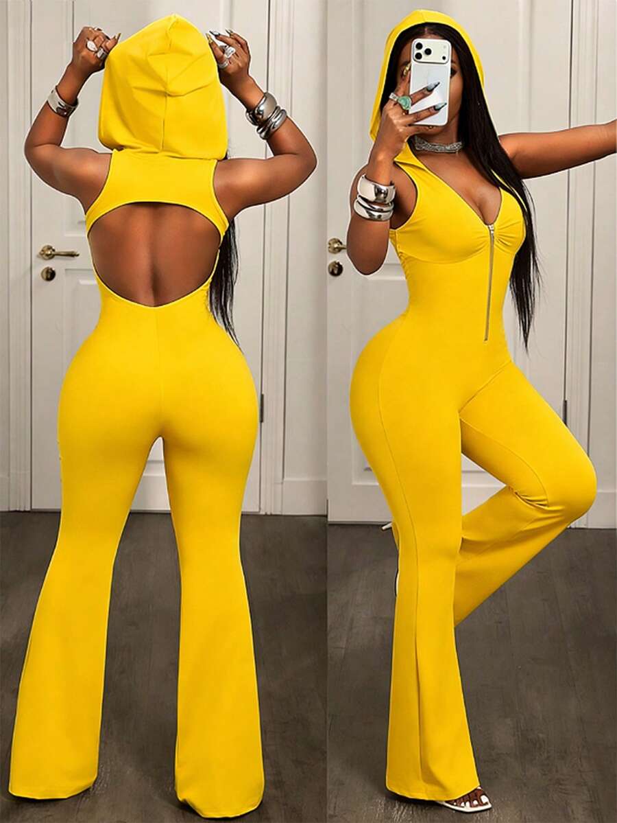 SHEIN BamGlam Bộ jumpsuit thể thao sành điệu mùa xuân/hè 2026 mới, thiết kế có mũ trùm đầu, khóa kéo, ống loe, cổ chữ V với chi tiết nhún bèo, không tay, dáng ôm, bộ jumpsuit gợi cảm màu xám nhạt dành cho nữ. - Màu vàng - Xem 1