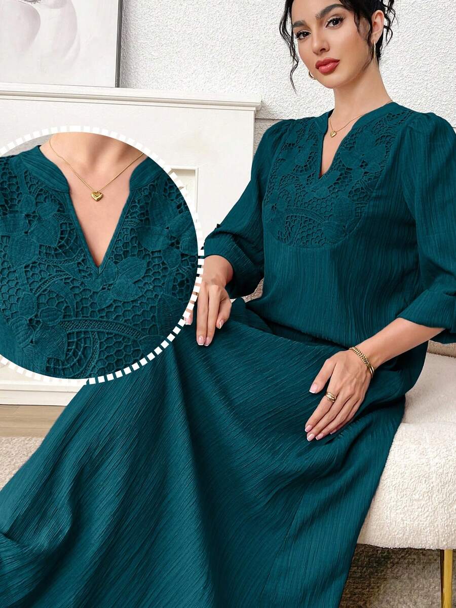 Al Najma 女士优雅撞色蕾丝V领阿拉伯风格连衣裙 - 藍色 - 查看 1