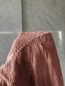 Feyla 女士纯色立领长袖收腰荷叶边下摆优雅提花连衣裙 - 咖啡棕 - 查看 7