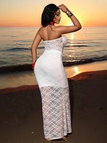 SHEIN LUNE 女士时尚性感蕾丝拼接抹胸上衣和半身裙两件套，适合日常外出、聚会、派对、音乐节、夜店、酒吧、海滩度假、春夏白色度假套装，包括钩针编织长裙、白色蕾丝长裙、沙滩白色连衣裙和白色沙滩裙。 - 白色 - 查看 2