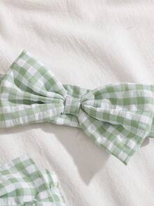 SHEIN Vintaside Kids 2件套女婴时尚可爱条纹露肩连体衣和发带套装，夏季派对 - 綠色 - 查看 4