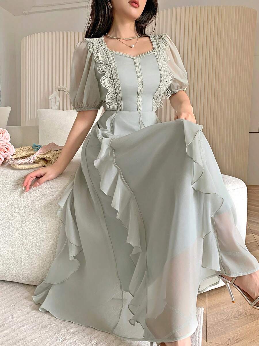 Feyla Đầm nữ thanh lịch dài ngang gối, cổ tim, tay cánh hoa, phối ren tương phản. - Màu xanh nhạt - Xem 1