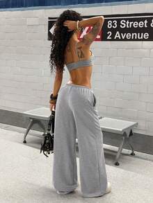 SHEIN HypeZone Bộ đồ thể thao mùa hè dành cho nữ: Áo croptop và quần jogger ống đứng (2 món). - Xám - Xem 2