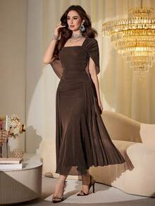 Modelyn 优雅网纱闪亮无肩带披肩袖修身长连衣裙，适合春秋季女性穿着。 - 巧克力棕 - 查看 3