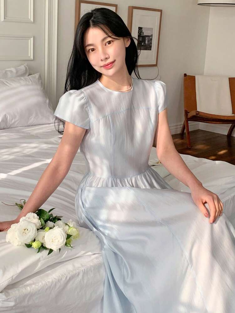 Women's Solid Color Round Neck Short Petal Sleeve Mid-Length Dress Summer Sun Dresses For Women