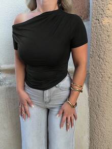 Jeta Ari 素色不對稱領褶邊T恤 - 黑色 - 查看 3