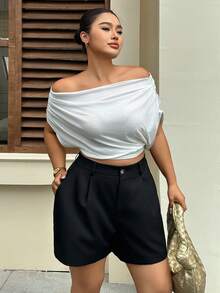 Dazy Plus 大码女式休闲纯色直筒PU皮短裤，秋冬款 - 黑色 - 查看 4