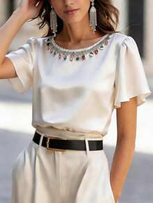 SHEIN Áo sơ mi nữ cổ tròn tay ngắn màu trắng satin, cổ bèo kiểu dáng nghỉ lễ, tay phồng, kiểu dáng thường ngày đa năng, chất liệu satin mềm mại, rủ tự nhiên, tối giản nhưng sang trọng, phù hợp cho đi làm mùa xuân/hè, mặc hàng ngày, mùa đông, dự tiệc, đi biển, hẹn hò, lễ tốt nghiệp, công sở, đồng phục giáo viên thành thị, Giáng sinh và năm mới, áo sơ mi trắng thanh lịch, áo satin đính ngọc trai, áo sơ mi satin cho nữ, áo đính ngọc trai nữ, áo cho nữ thanh lịch, áo sang trọng, áo trắng nữ, áo và áo sơ mi nữ, áo công sở, trang phục công sở nữ, quần áo công sở nữ, áo sơ mi nữ thanh lịch, áo công sở nữ sang trọng, áo mới nhất cho nữ. - trắng - Xem 8