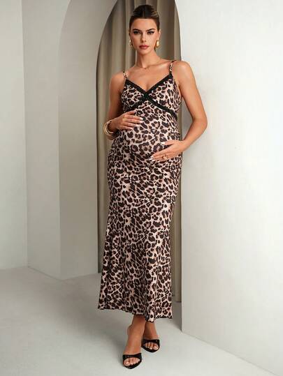 MaterniChic Vestido de tirantes ajustado de maternidad con estampado de leopardo y bajo de cola de pez