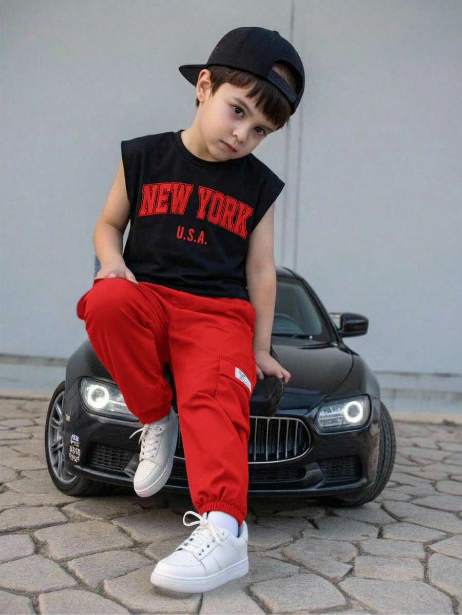 SHEIN 2 piezas Conjunto de niños pequeños de top sin mangas impreso y pantalones con cordón, cómodo y versátil - Rojo - Ver 1