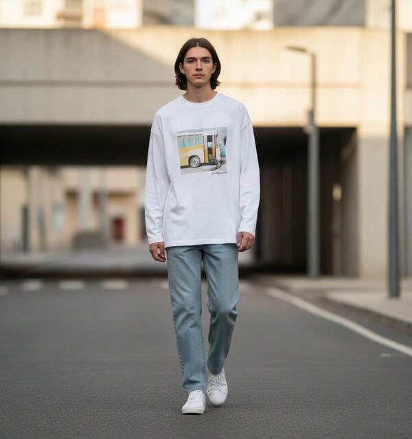 Sudadera Oversize Blanca de Manga Larga con Estampado Fotográfico Vintage (Streetwear ) – Cuello Redondo, Hombro Caído, Look Casual Urbano