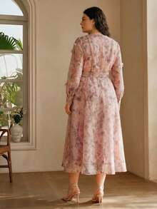 Anewsta Vestido longo feminino plus size elegante com estampa floral miúda, mangas compridas, babados, detalhes em pérolas e strass, modelagem que afina a cintura, novidade da coleção primavera/verão. - Rosa - Ver 2
