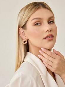 MOTF PREMIUM PRE ROSE GOLD BROKEN DIAMOND MESH DIAMOND GEOMETRIC EARRINGS - Rose Gold - View 9